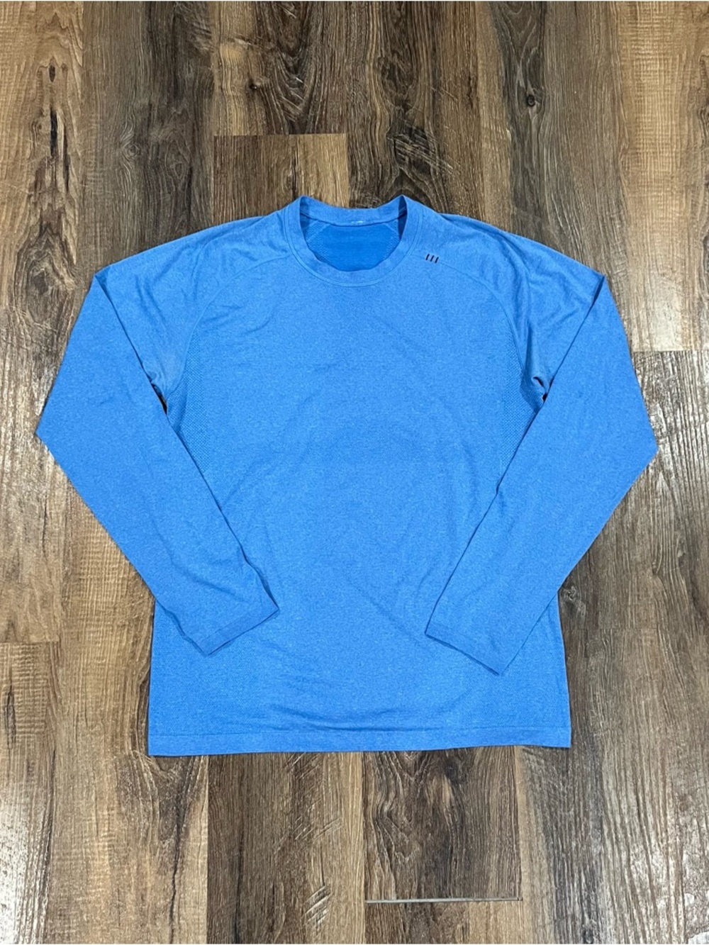 Lululemon Metal Vent Shirt Mens Medium Blue Seamless Long Sleeve Thumbholes Tee